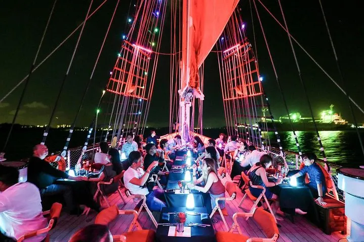 DHOW CRUISE DINNER DUBAI CREEK