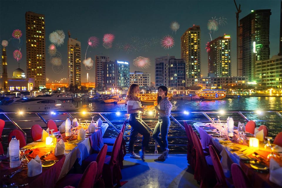 DINNER DHOW CRUISE DUBAI MARINA: